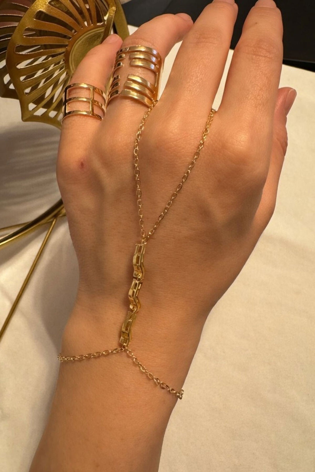 Gold El Aksesuarı Şahmeran Zincir - Mérida
