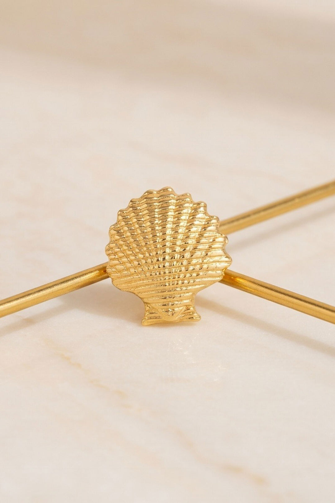 Gold Mini İstiridye Kabul Tasarım Küpe - Châtelet