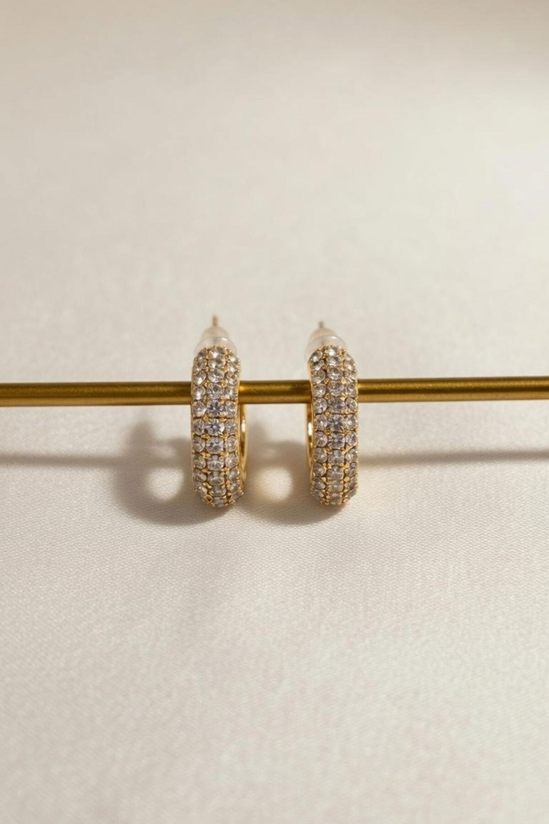 Gold Taşlı Mini Küpe - Trento