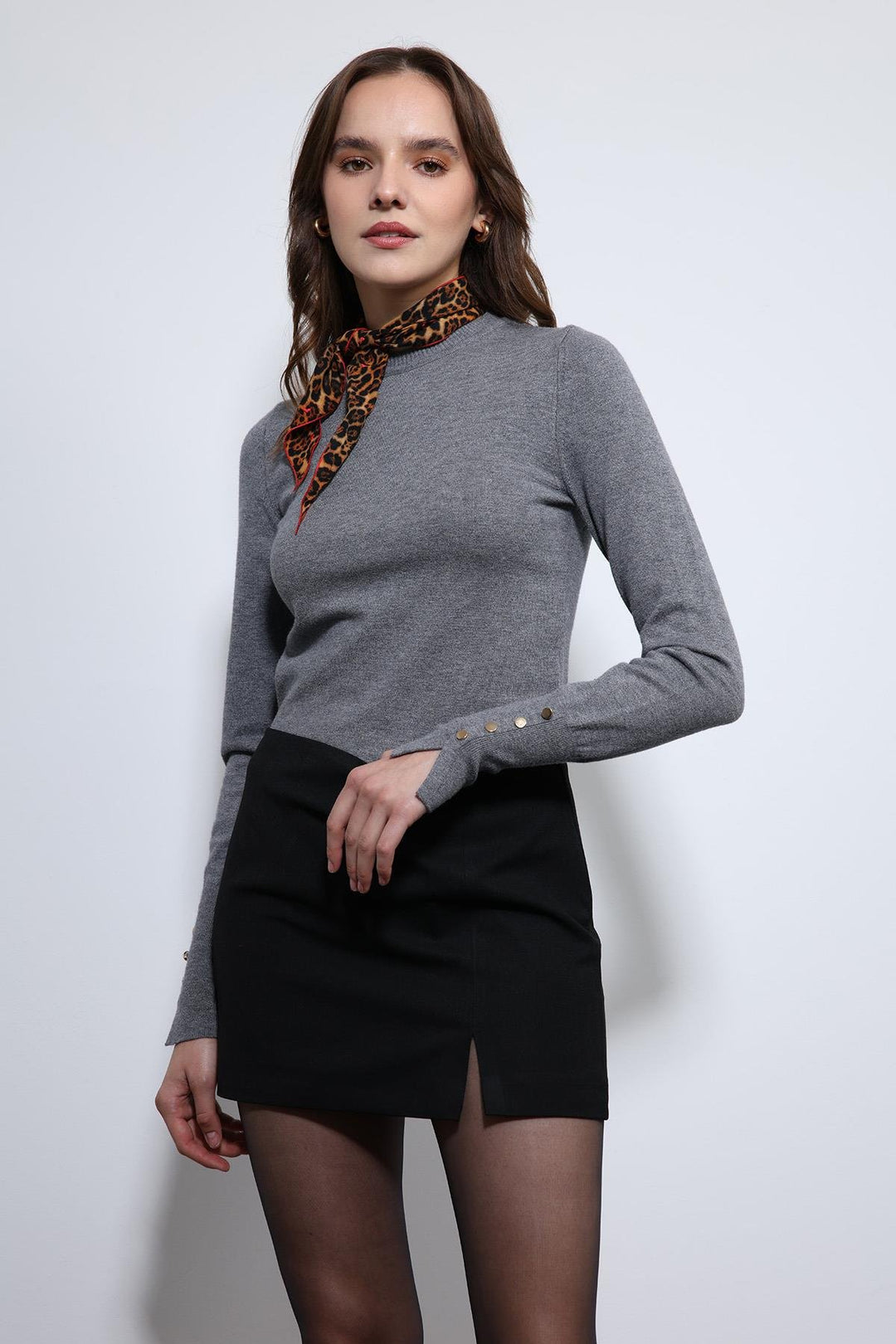 ANT Antioch Gray Basic Women's Sweater - Tilburg