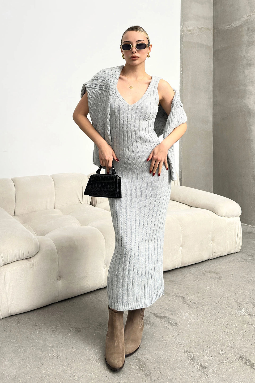 Gray Turtleneck Knitted Crop Sweater and Knitted Dress Set with Cable Pattern BC231004 - Filderstadt