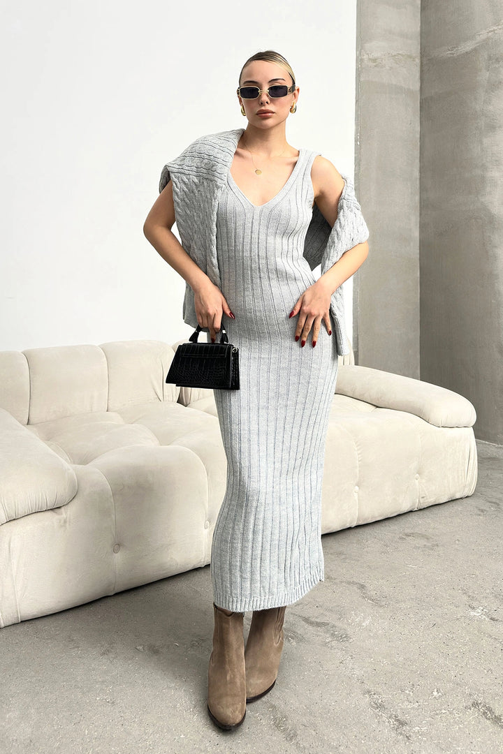 Gray Turtleneck Knitted Crop Sweater and Knitted Dress Set with Cable Pattern BC231004 - Filderstadt