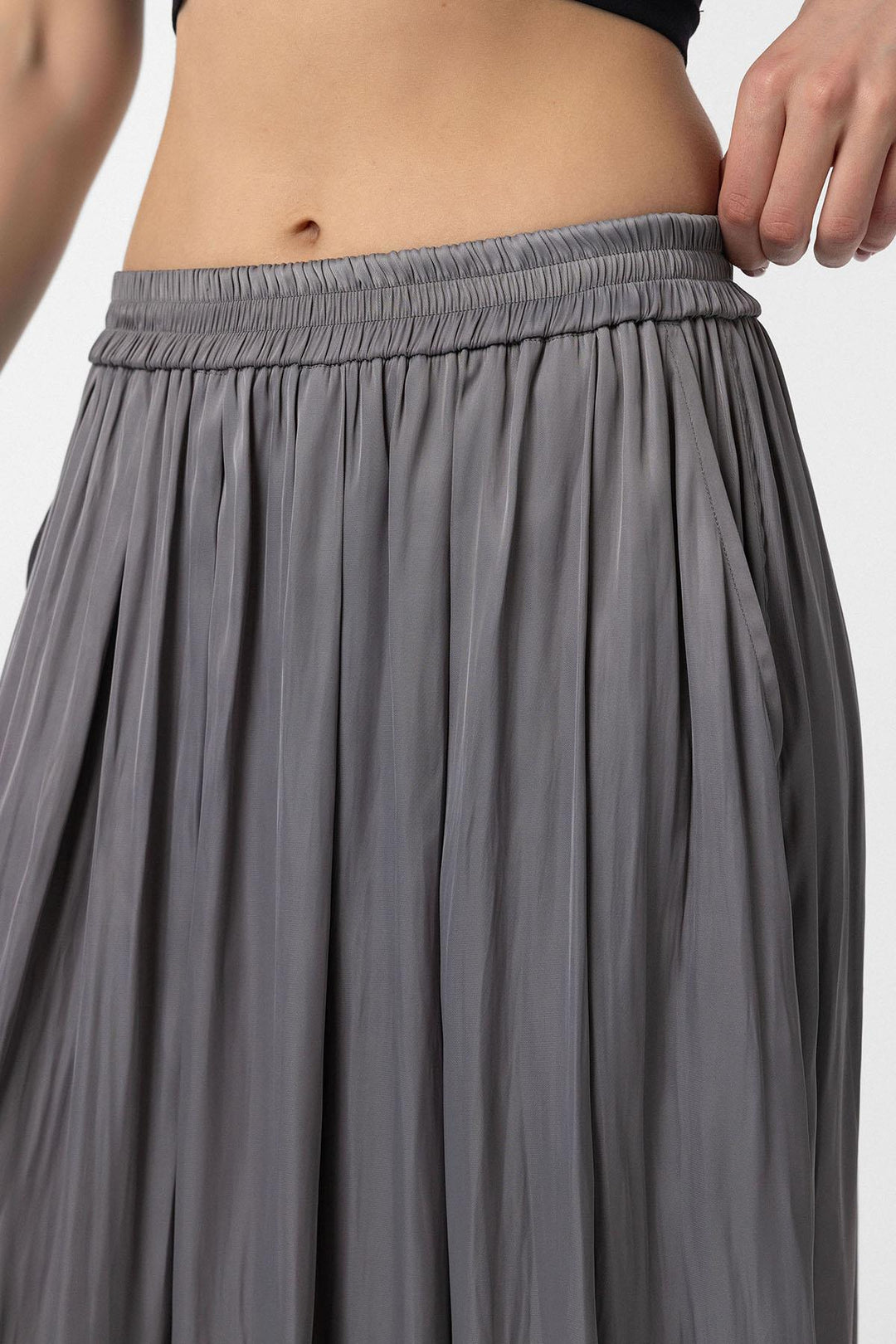 ANT Antioch Gri Uzun Dökümlü Pilili Kadın Etek - Sayreville