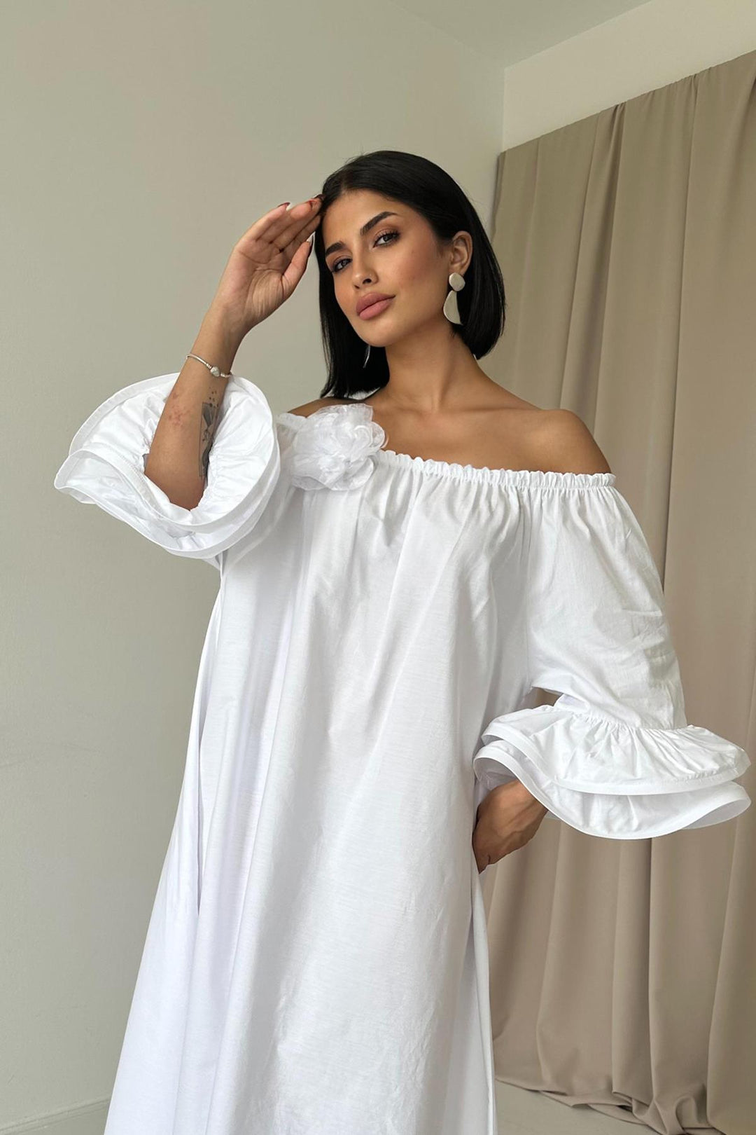 ELS Rose Accessorized Madonna Dress - White - Aranjuez