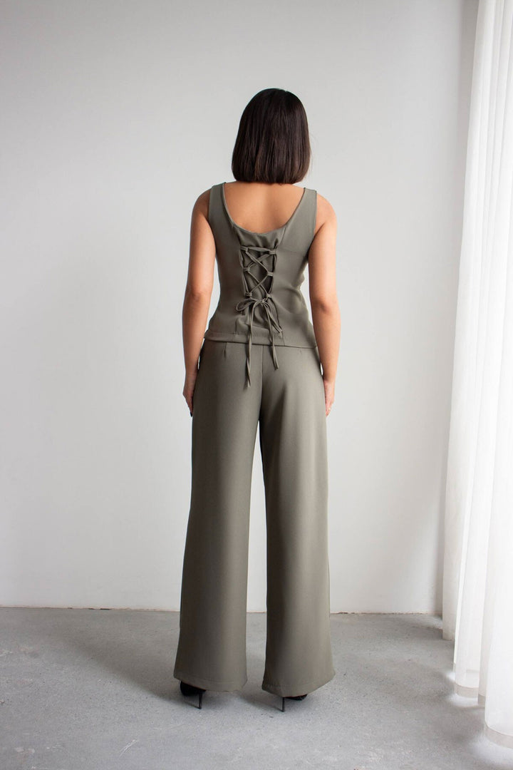 Haki Brit Detaylı Kare Yaka Crep Bluz Ve Pantolon Alt Üst Takım BCHN-2626844 - Rock Island