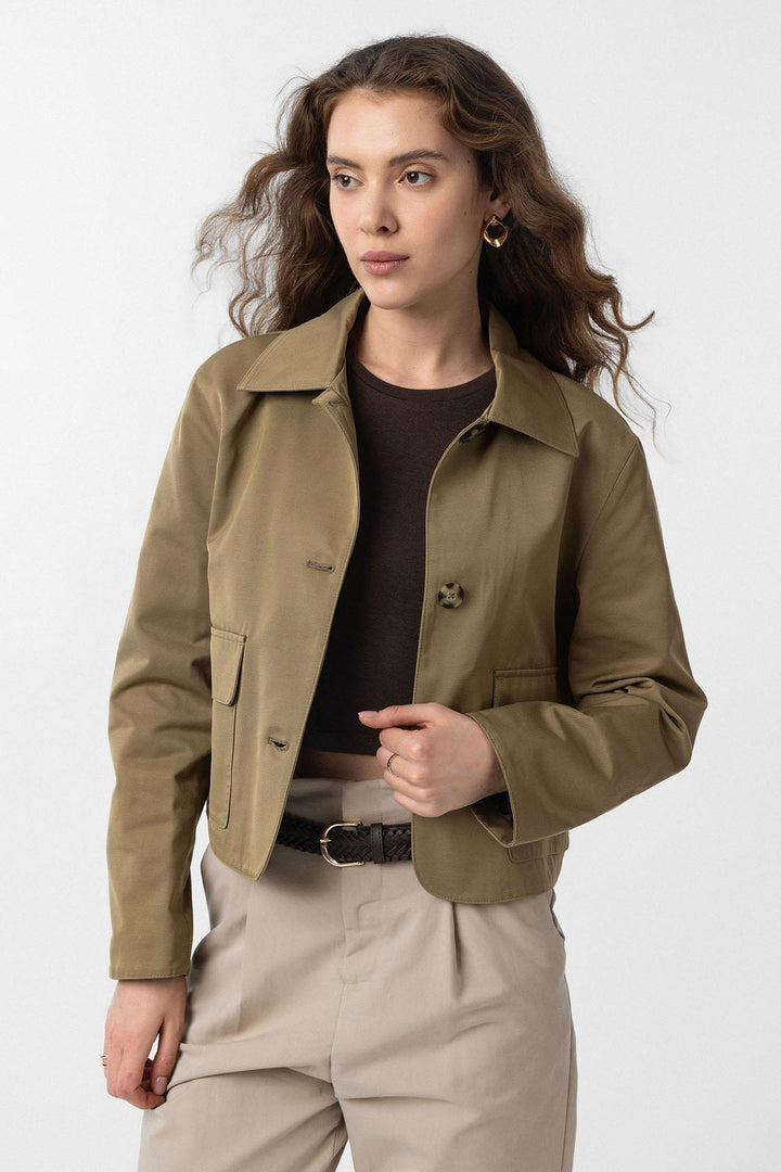 ANT Antioch Haki Woman Seasonal Thin Short Jacket - Manhattan Beach