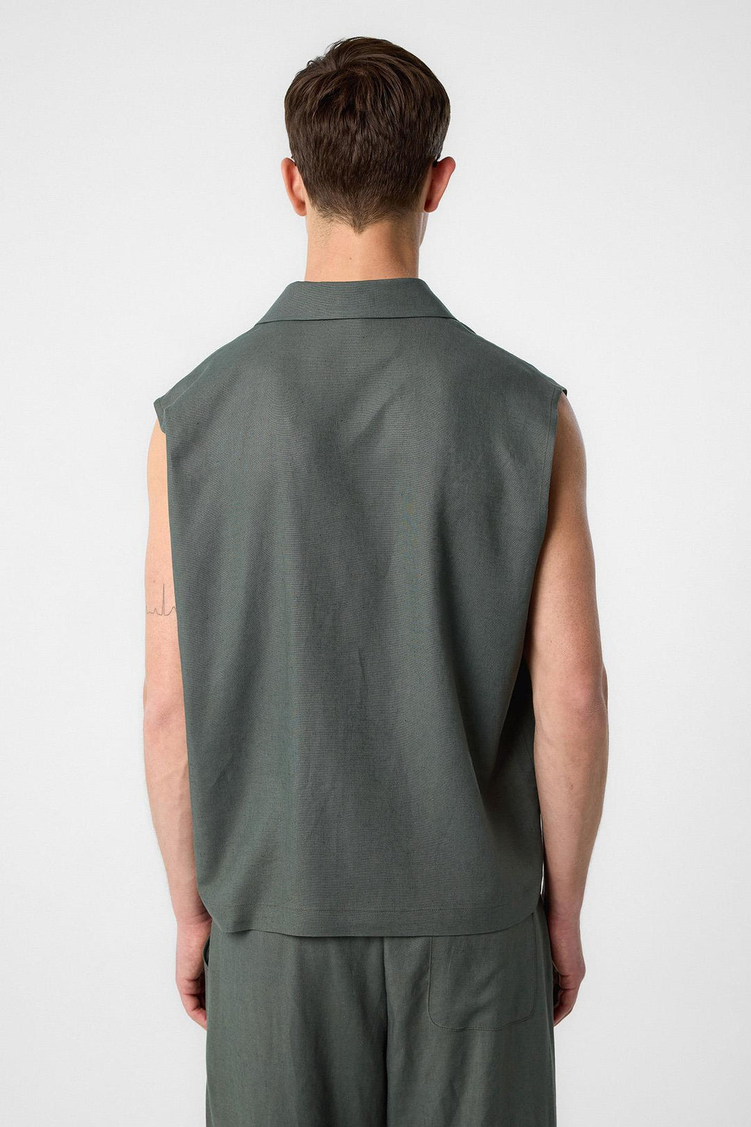 ANT Antioch Haki Linen Blend Sleeveless Men's Shirt - Woodbridge