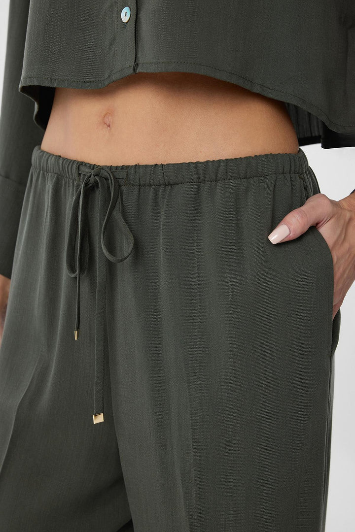 ANT Antioch Haki Relaxed Women's Pants - Coburg