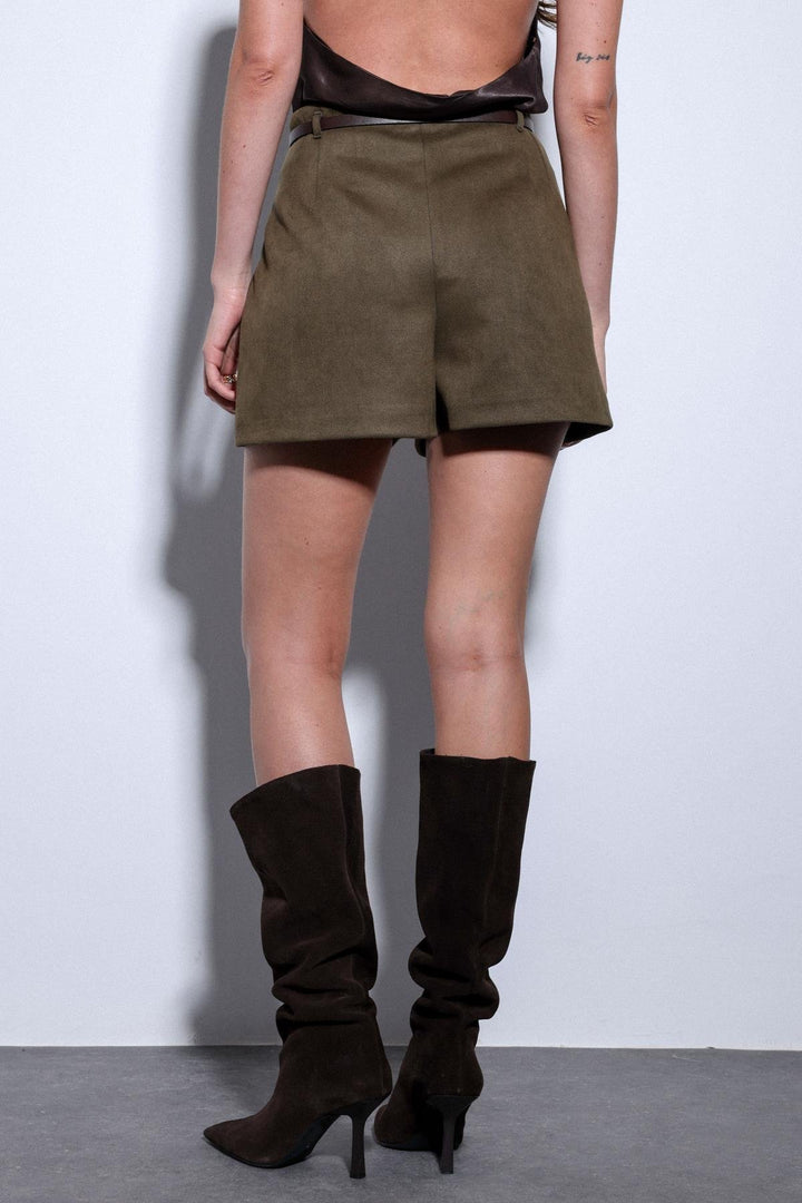 ANT Antioch Beige Suede-Look Pleated Women's Shorts - Nîmes