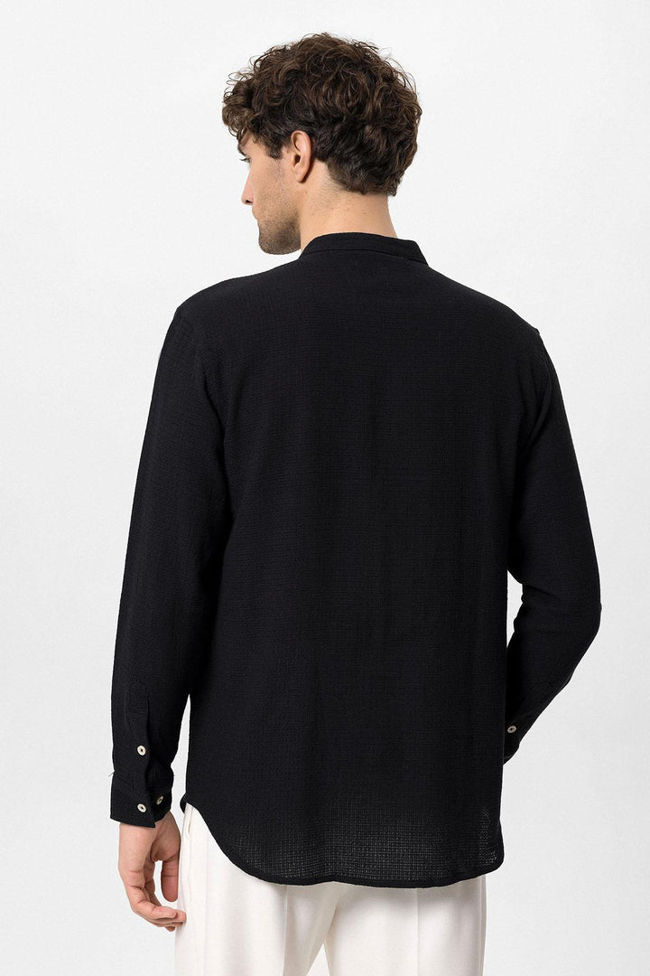 ANT Judge Collar Knitted Textured Men's Shirt - San Felíu de Llobregat