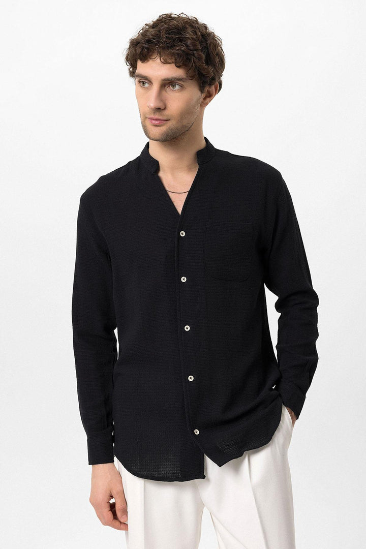 ANT Judge Collar Knitted Textured Men's Shirt - San Felíu de Llobregat