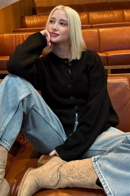 MDX Siyah Rahat Kalıp Düğmeli Triko Kadın Hırka MG2552 - Fort McMurray