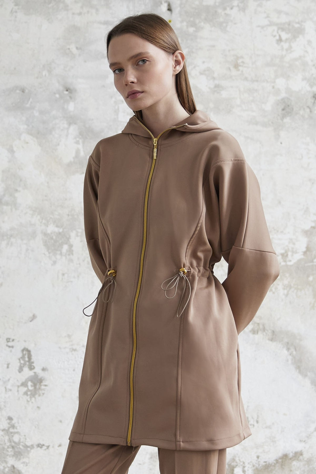 MDS Women Mior Zippered Tunnel Collared Scuba Suit - Beige - Novomoskovsk