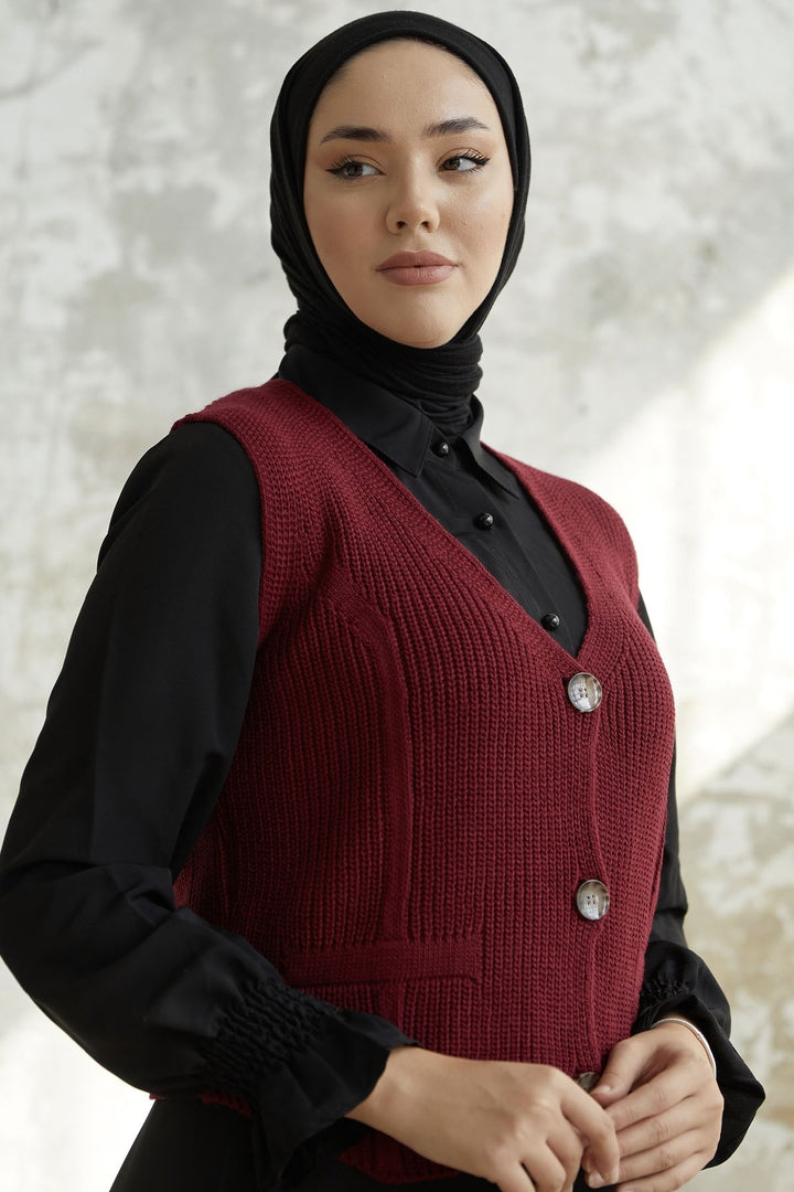 MDS Women Melven Buttoned Short Sweater - Burgundy - St. Albert