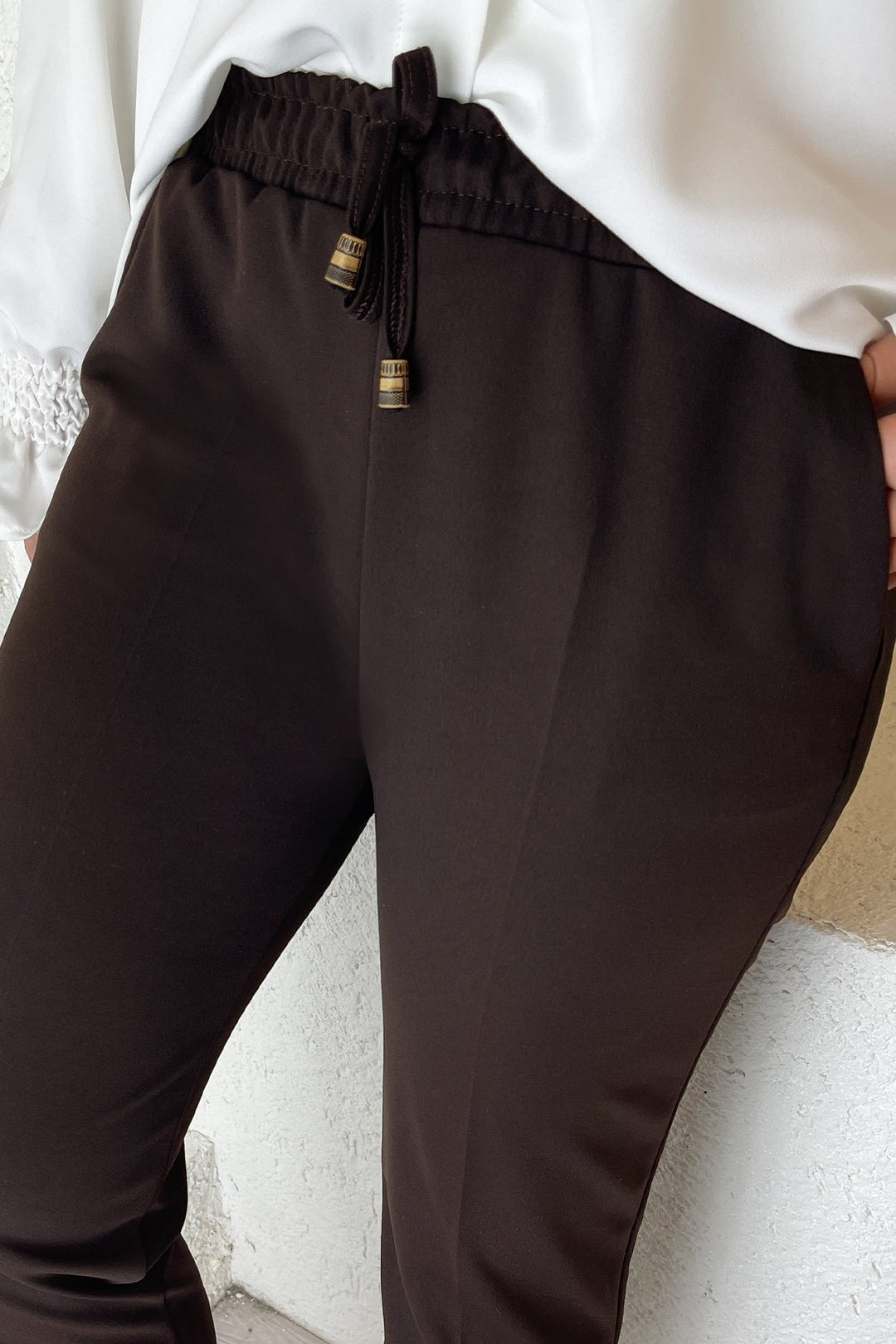 MDS Women Elastic Waist Lycra Double Fabric Pants - Dark Brown - Garland