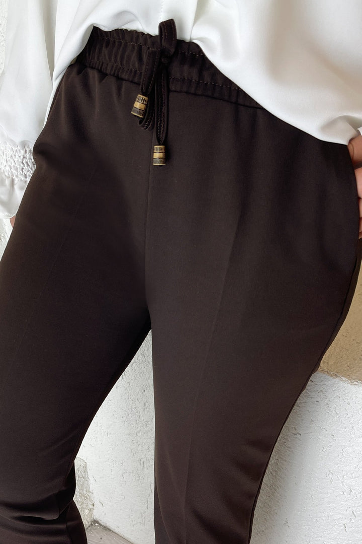 MDS Women Elastic Waist Lycra Double Fabric Pants - Dark Brown - Garland