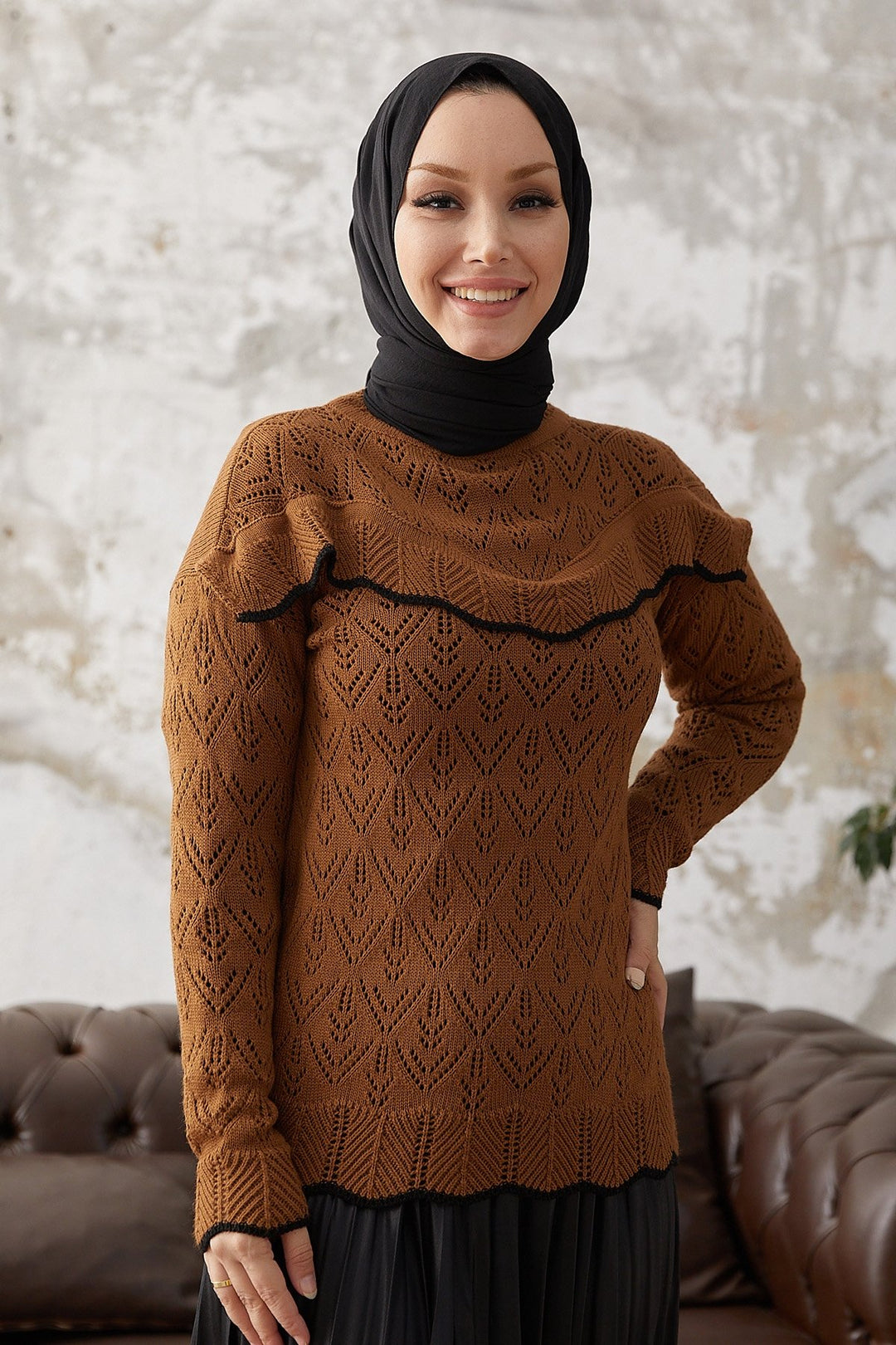 MDS سترة نسائية مخططة بتفاصيل مكشكشة من Alvi - بني - بيتندورف