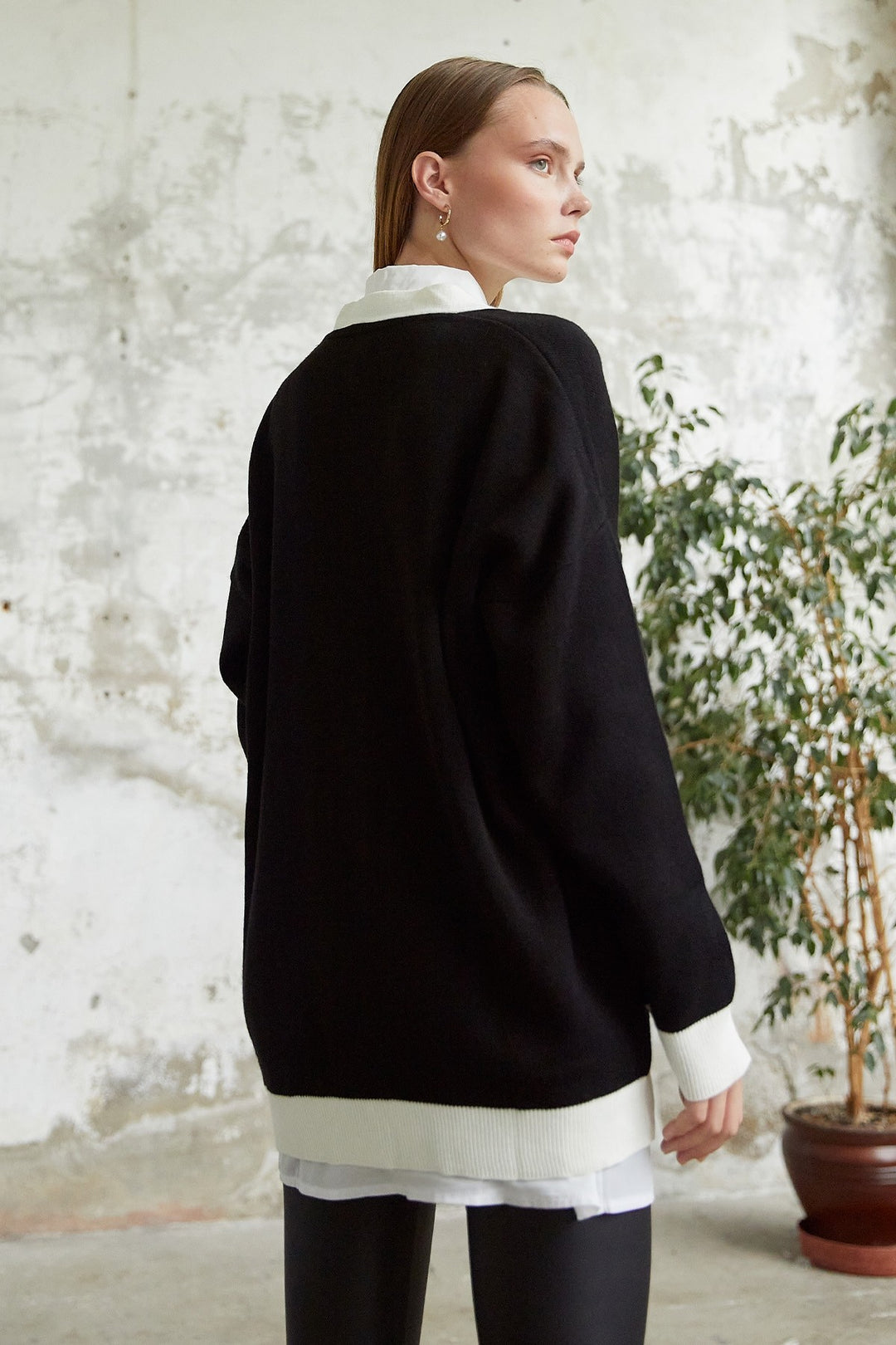MDS Women Vega Pocket Sweater - Black - Mandurah