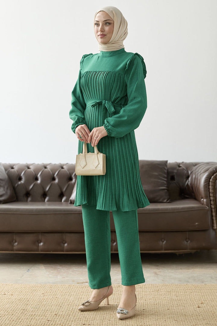 MDS Women Ruffled Detail Set with Front Pleat - Emerald Green - Felgueiras