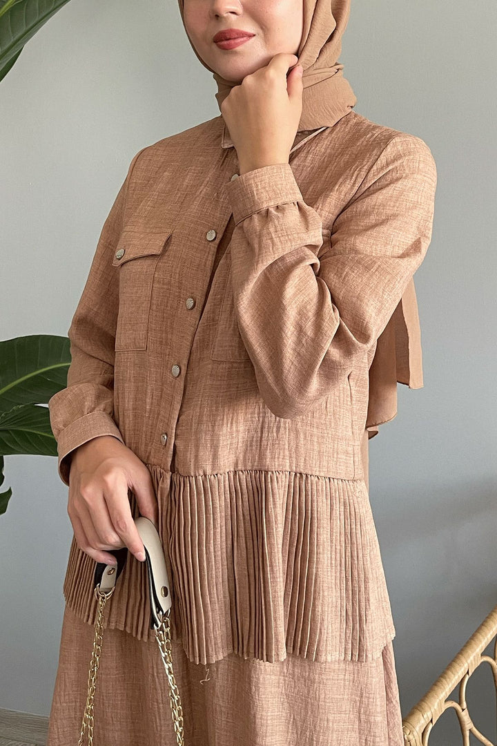 MDS Women Camel Linen Suit with Pleated Skirt - Rüsselsheim
