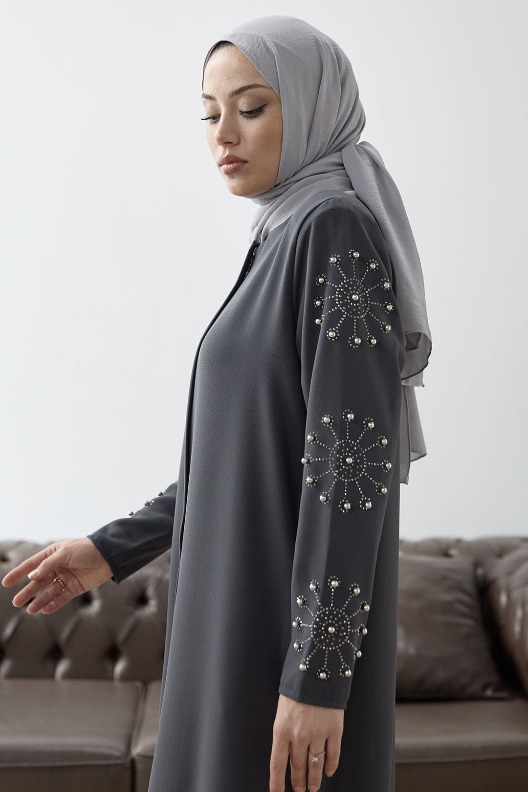MDS Women Sleeves Pearl Stone Detail Abaya - Anthracite - Mairena del Aljarafe