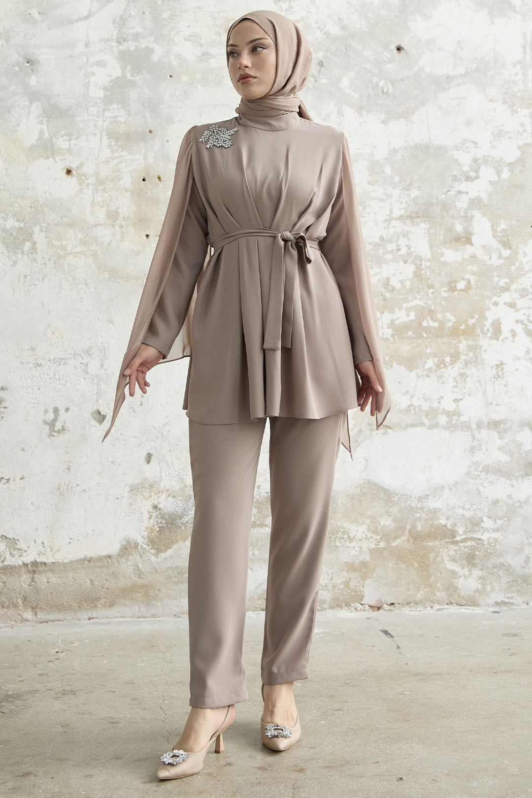 MDS Women Stone-Accented Tulle Crepe Set - Beige - Lleida