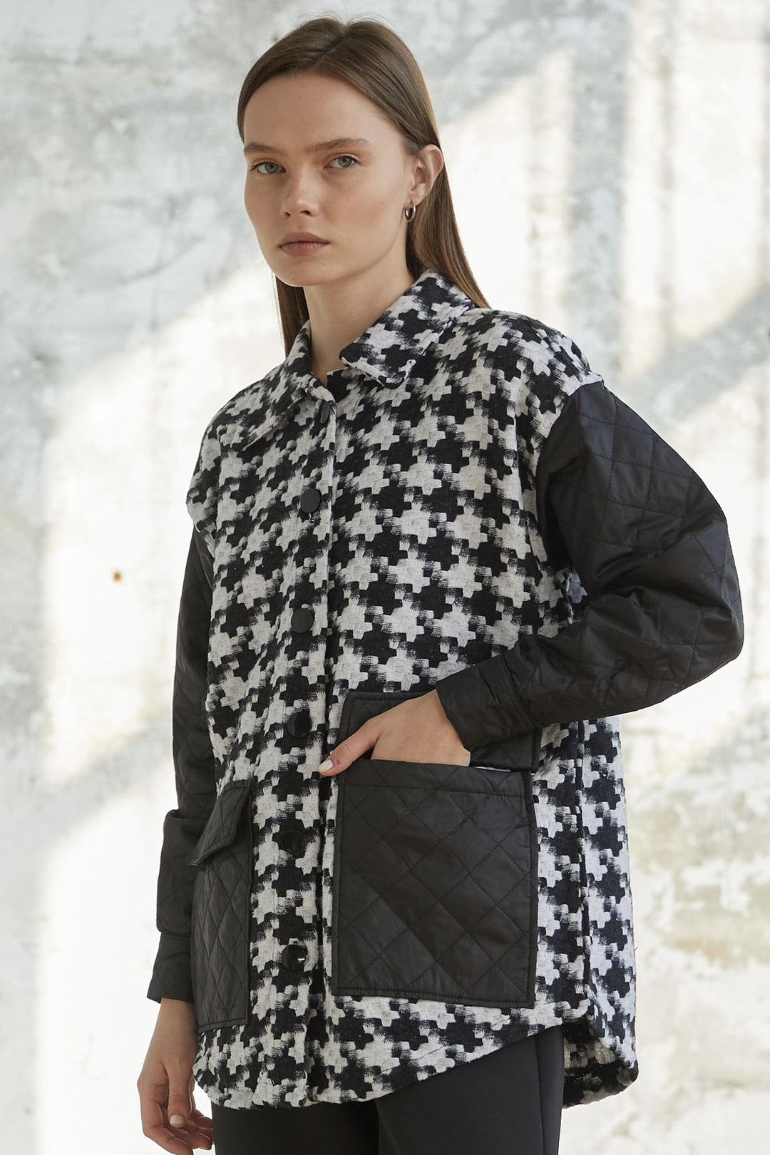 MDS Women Herringbone Pattern Quilted Jacket - Black - Chalco