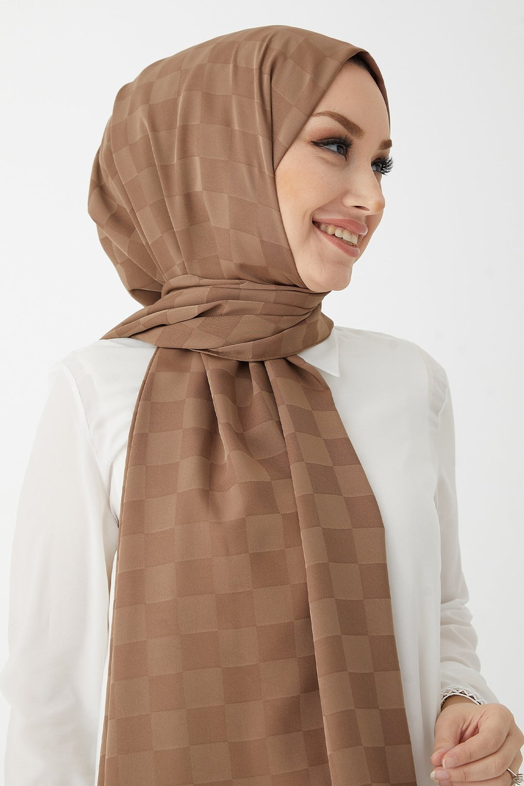 MDS Women Maura Lady Pattern Silky Jacquard Shawl - Milky Coffee - Cuautla