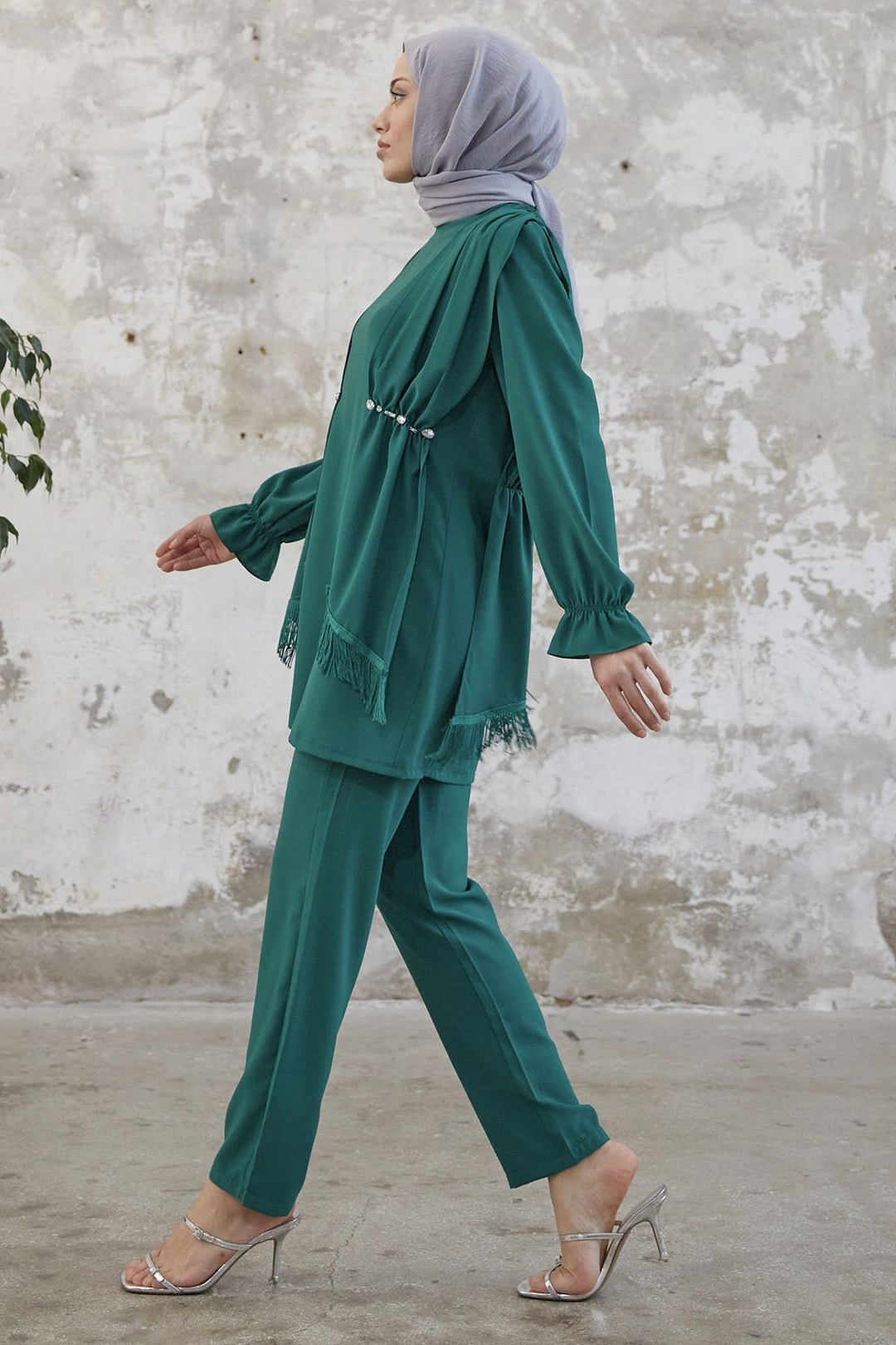 MDS Women Tassel Detail Stone Crepe Set - Emerald Green - North Vancouver
