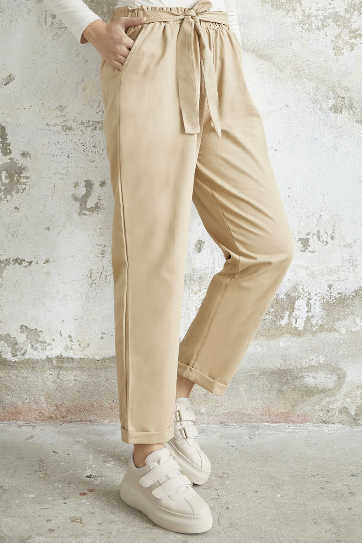 MDS Women Norisa Belted Gabardine Carrot Pants - Beige - Old Bridge