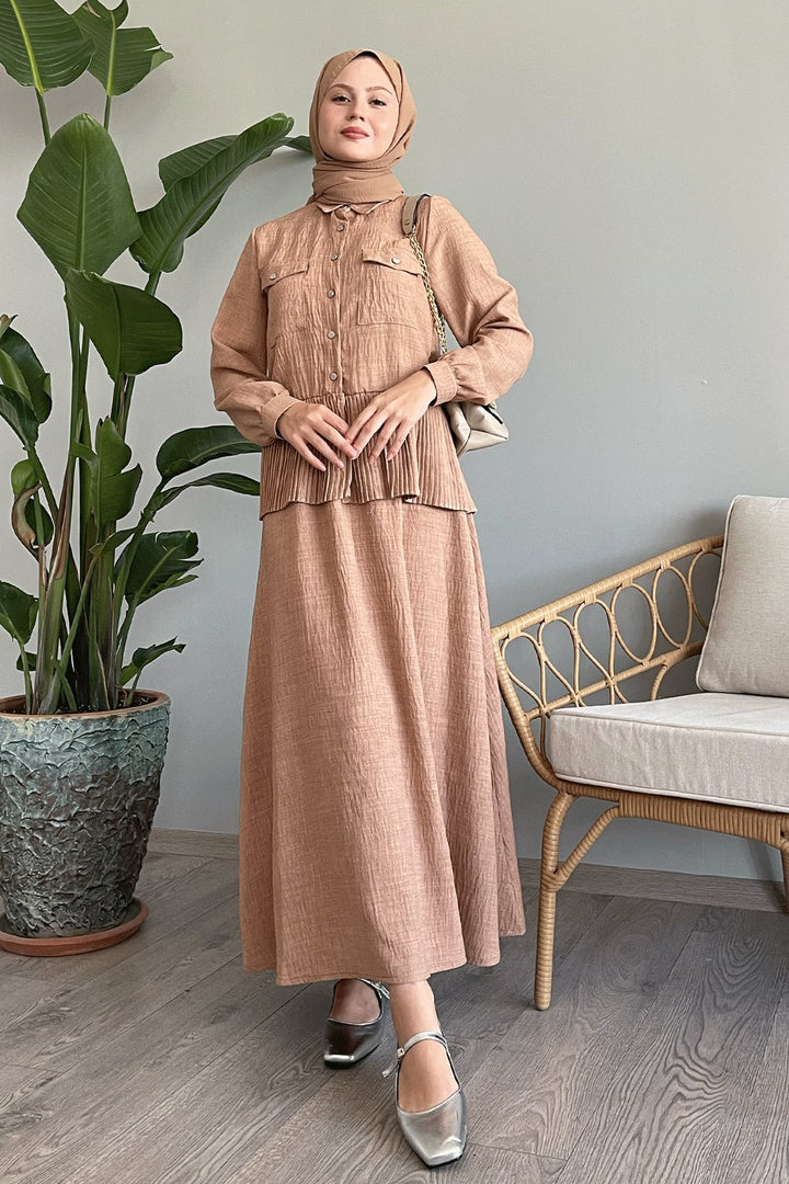 MDS Women Camel Linen Suit with Pleated Skirt - Rüsselsheim