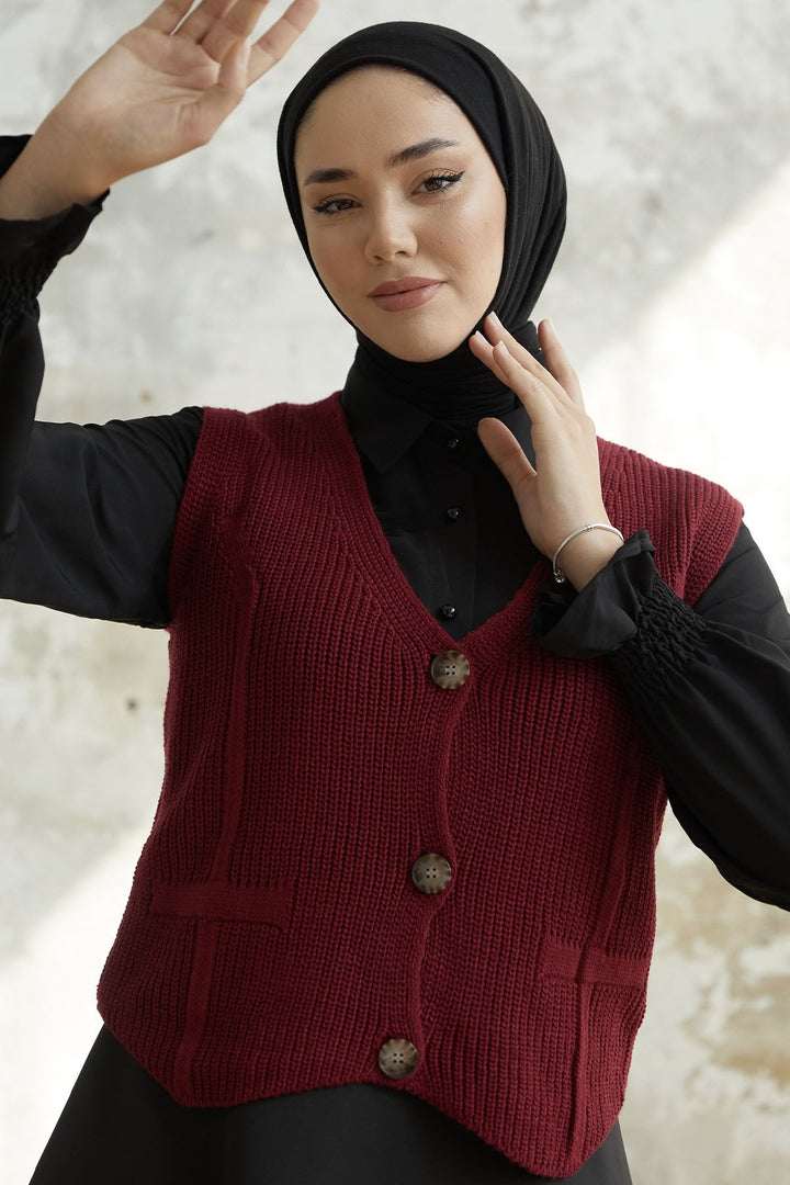 MDS Women Melven Buttoned Short Sweater - Burgundy - St. Albert