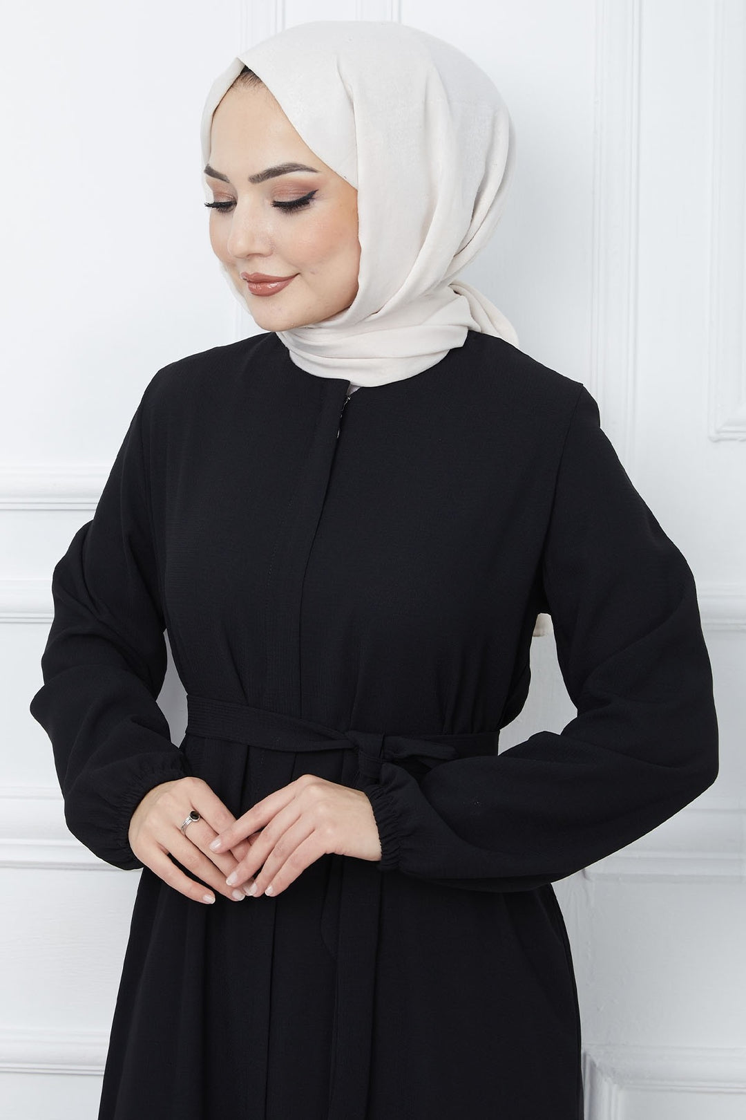MDS Women Belted Honeycomb Fabric Abaya - Black - Huauchinango