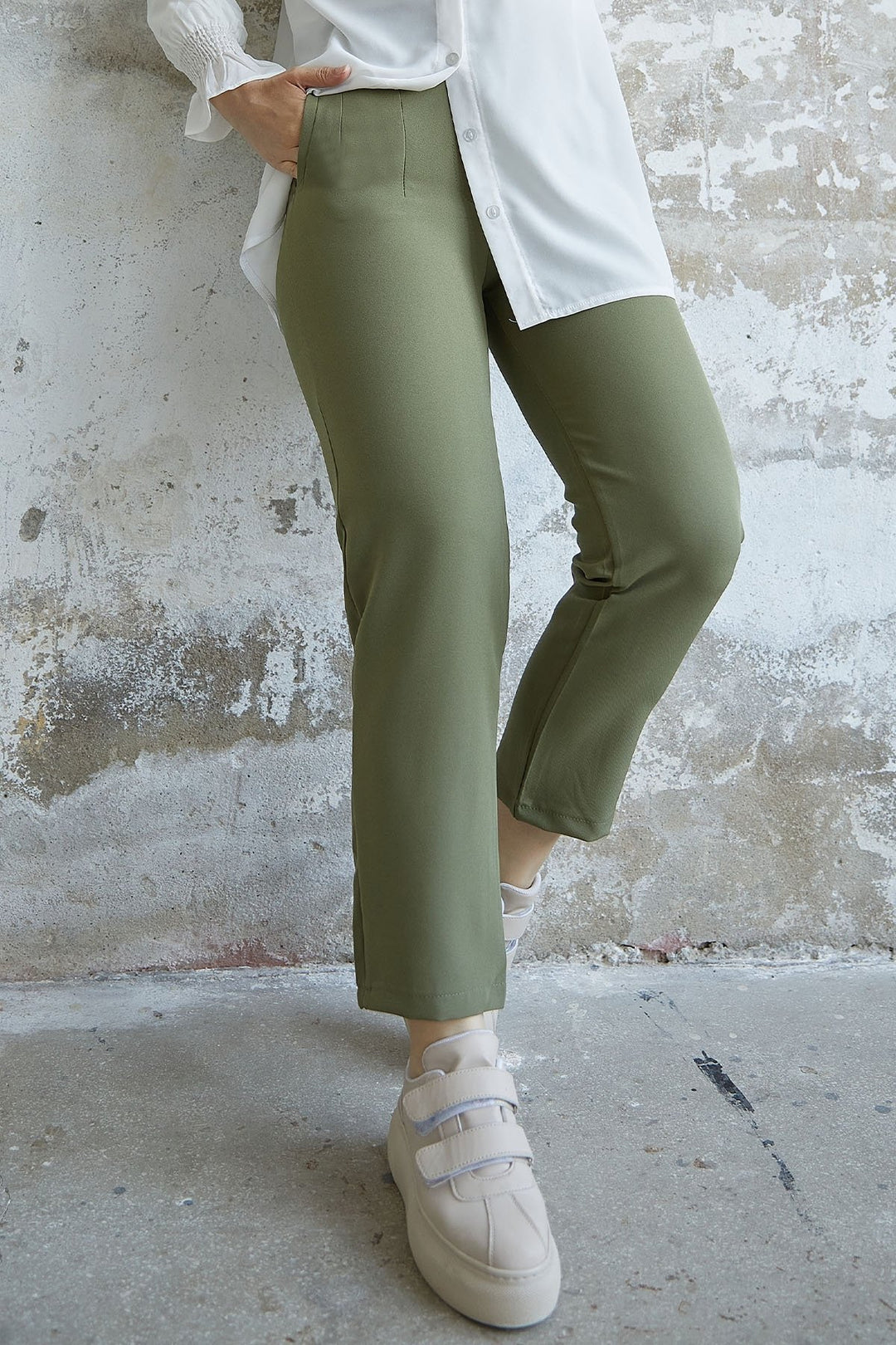 MDS Women High Waist Belted Double Fabric Pants - Khaki - Cozumel