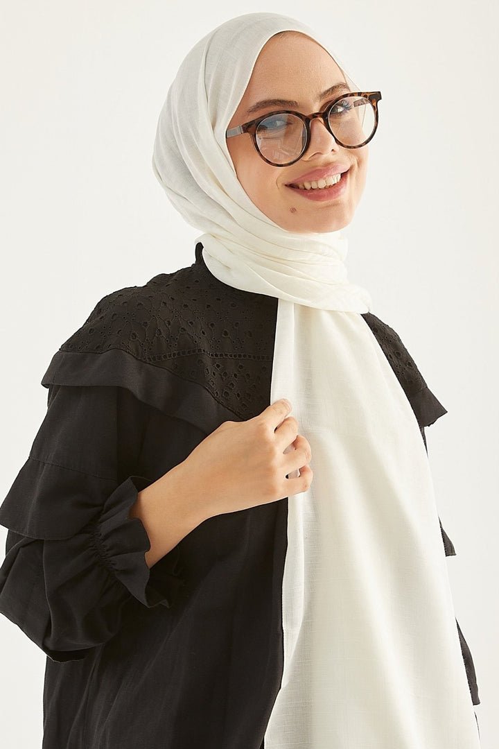 MDS Women Patterned Jacquard Cotton White Shawl - Perpignan