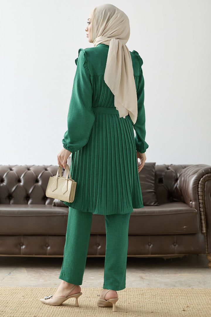 MDS Women Ruffled Detail Set with Front Pleat - Emerald Green - Felgueiras