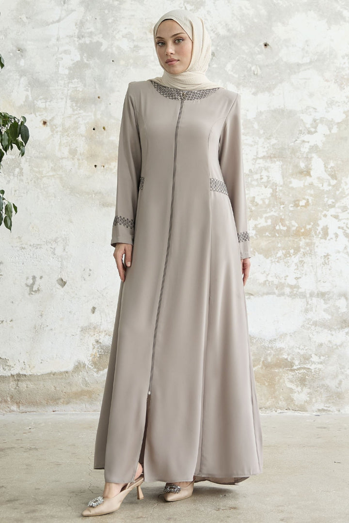 MDS Women Stone-embellished Abaya with Collar and Sleeves - Beige - Vélez-Málaga