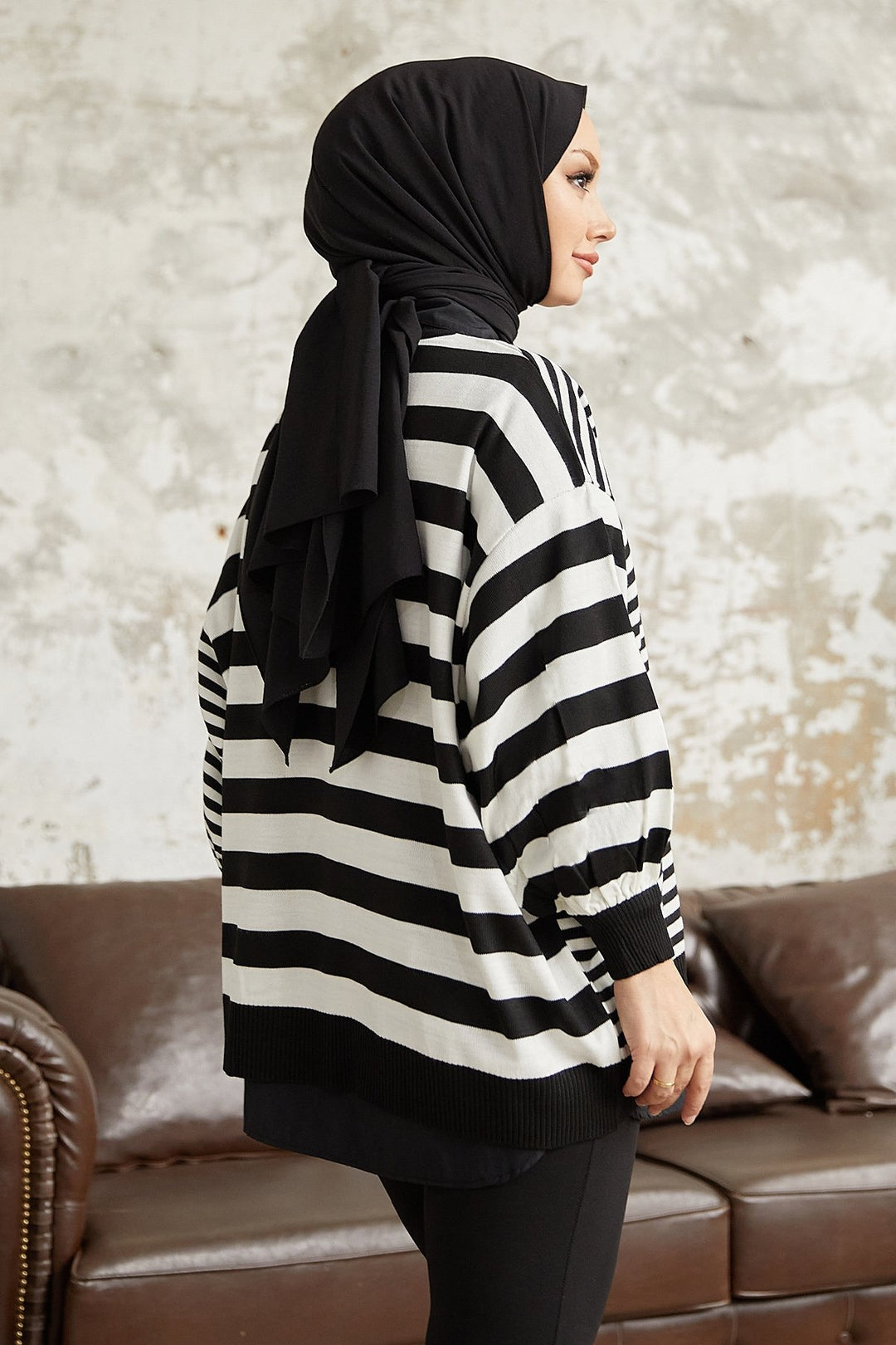 MDS Women Fruit Striped Balloon Sleeve Knit Tunic - Black - Andújar