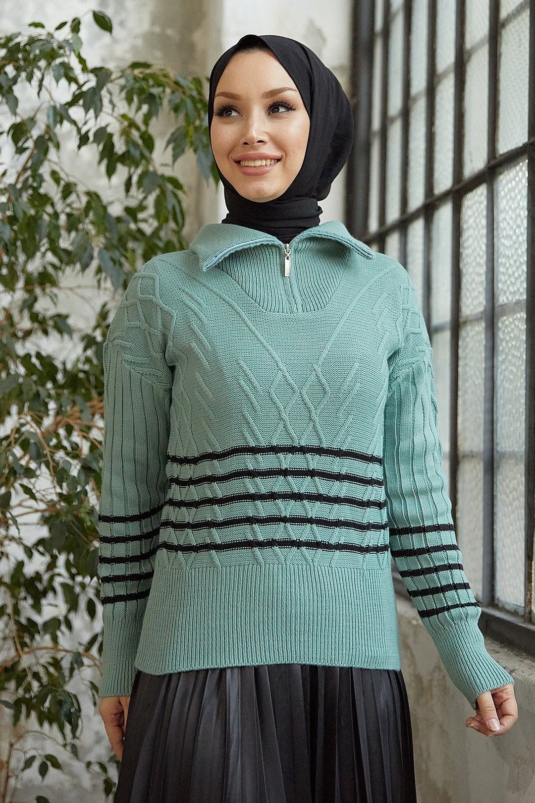 MDS Women Sova Neck Zippered Striped Knit Sweater - Mint - New Bedford