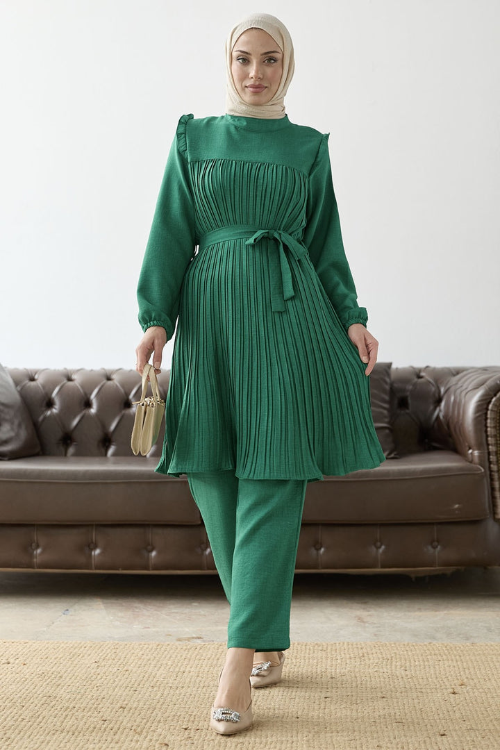 MDS Women Ruffled Detail Set with Front Pleat - Emerald Green - Felgueiras