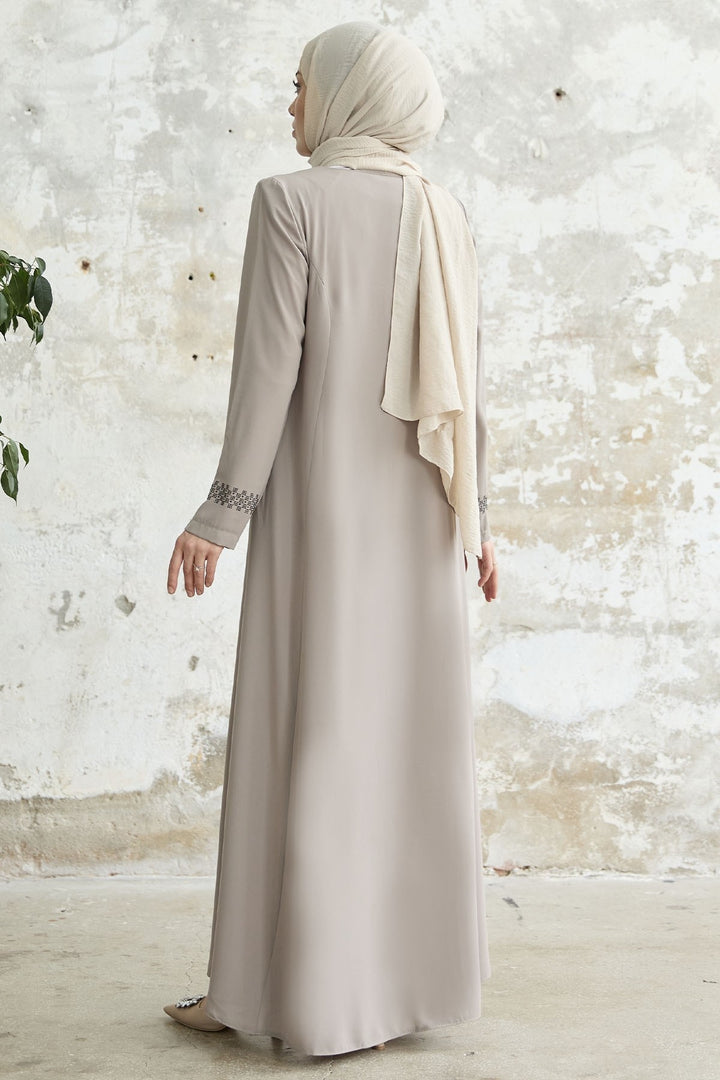 MDS Women Stone-embellished Abaya with Collar and Sleeves - Beige - Vélez-Málaga