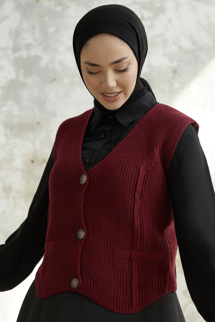 MDS Women Melven Buttoned Short Sweater - Burgundy - St. Albert