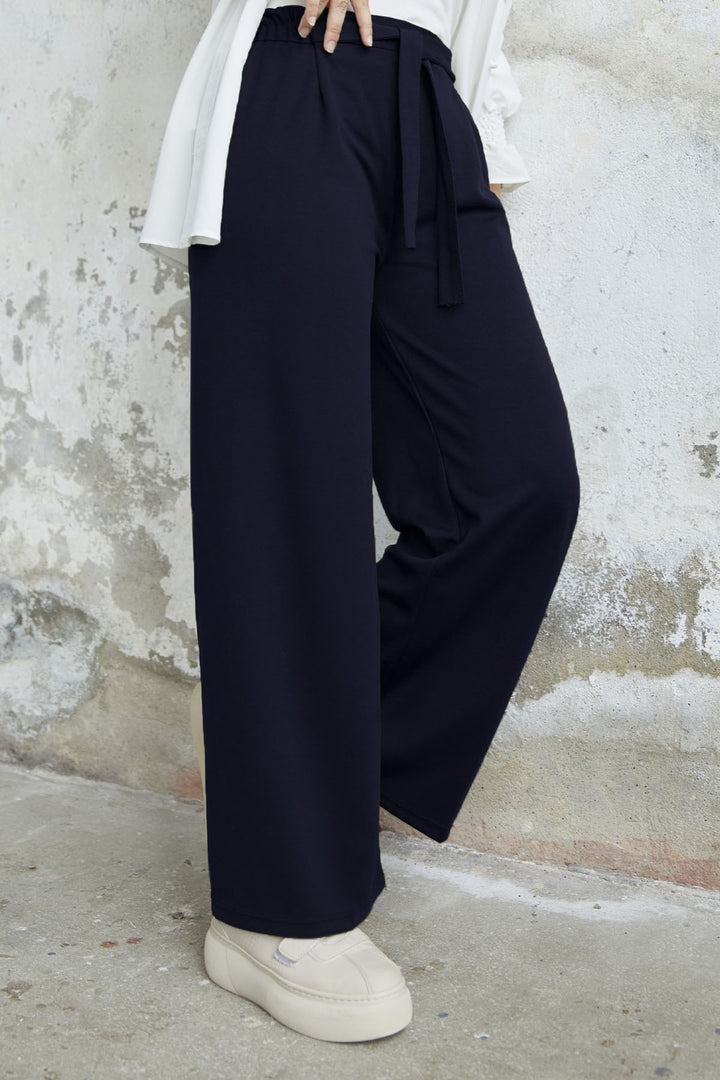 MDS Women High-Waisted Wide Leg Scuba Pants - Navy Blue - Bollate