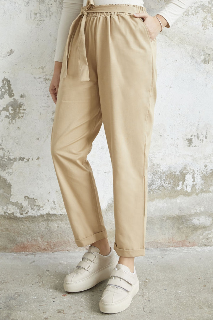 MDS Women Norisa Belted Gabardine Carrot Pants - Beige - Old Bridge