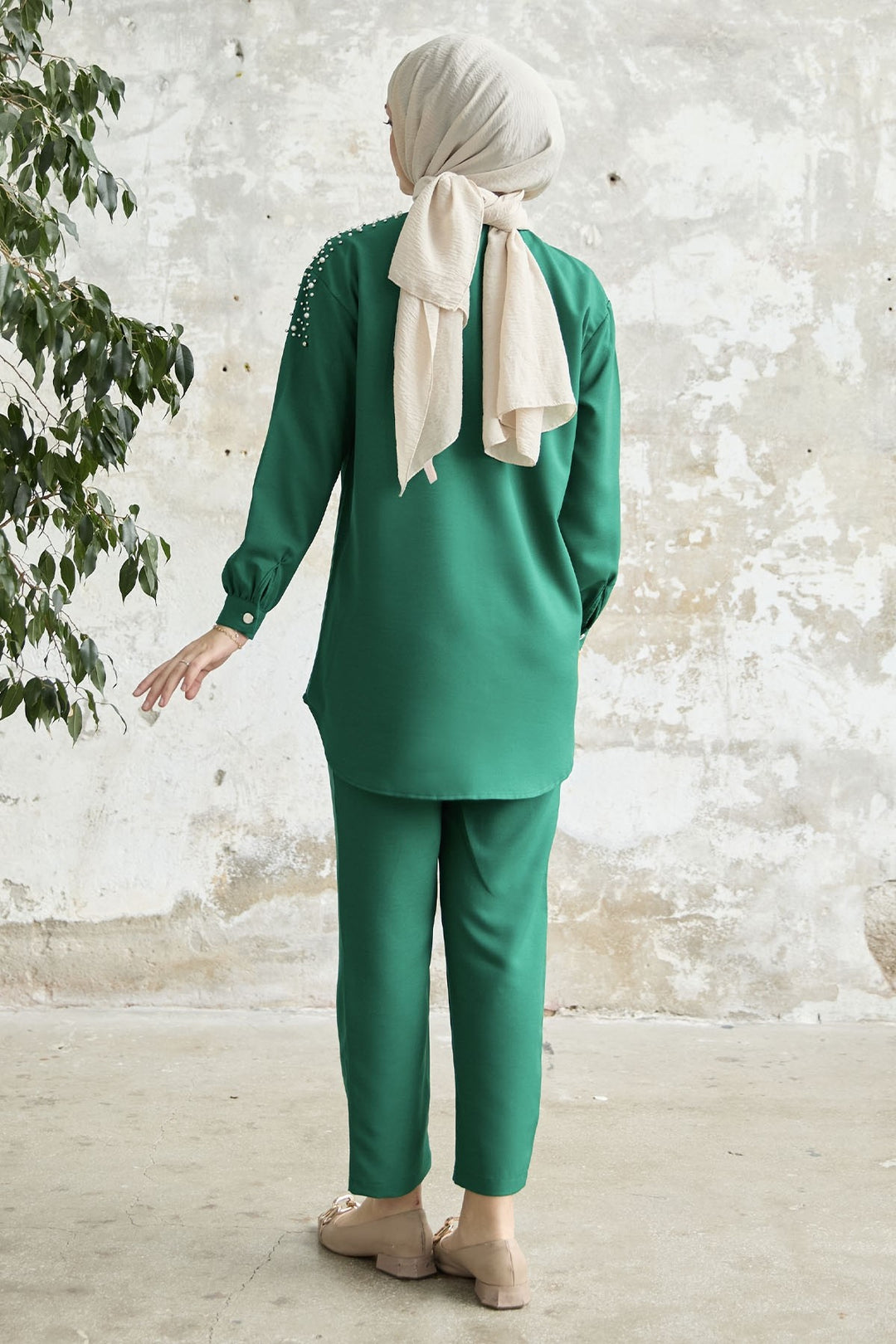 MDS Women Linen Set with Emerald Green Embroidery - Washington