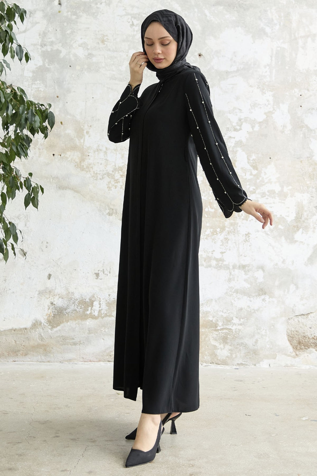MDS Women Sleeve Stone Processing Abaya - Black - The Hammocks