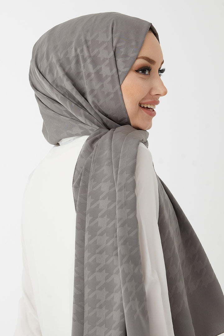 MDS Women Home Kazayağı Pattern Silky Jacquard Shawl - Dark Grey - Wood Buffalo