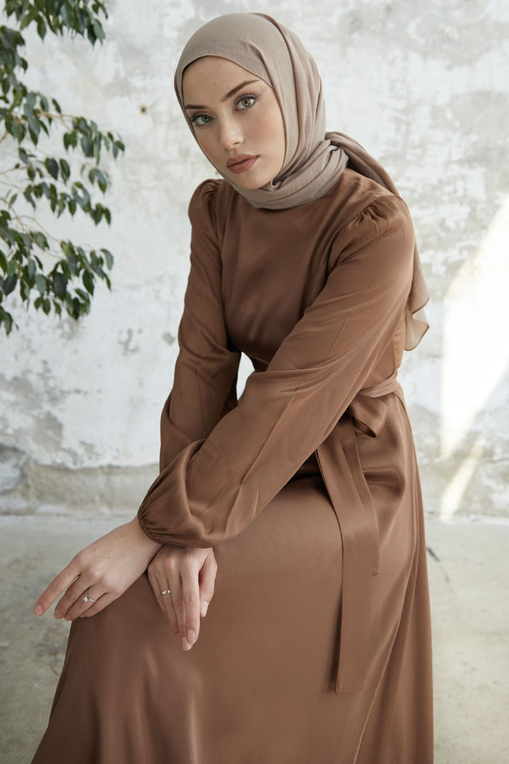 MDS Women Belted Balloon Sleeve Satin Dress - Camel - Worms