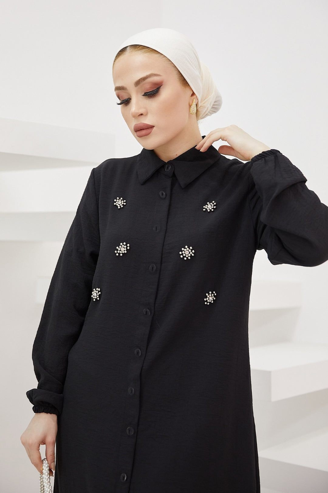 MDS Women Pearl-Embroidered Ayrobin Set - Black - Cottage Grove
