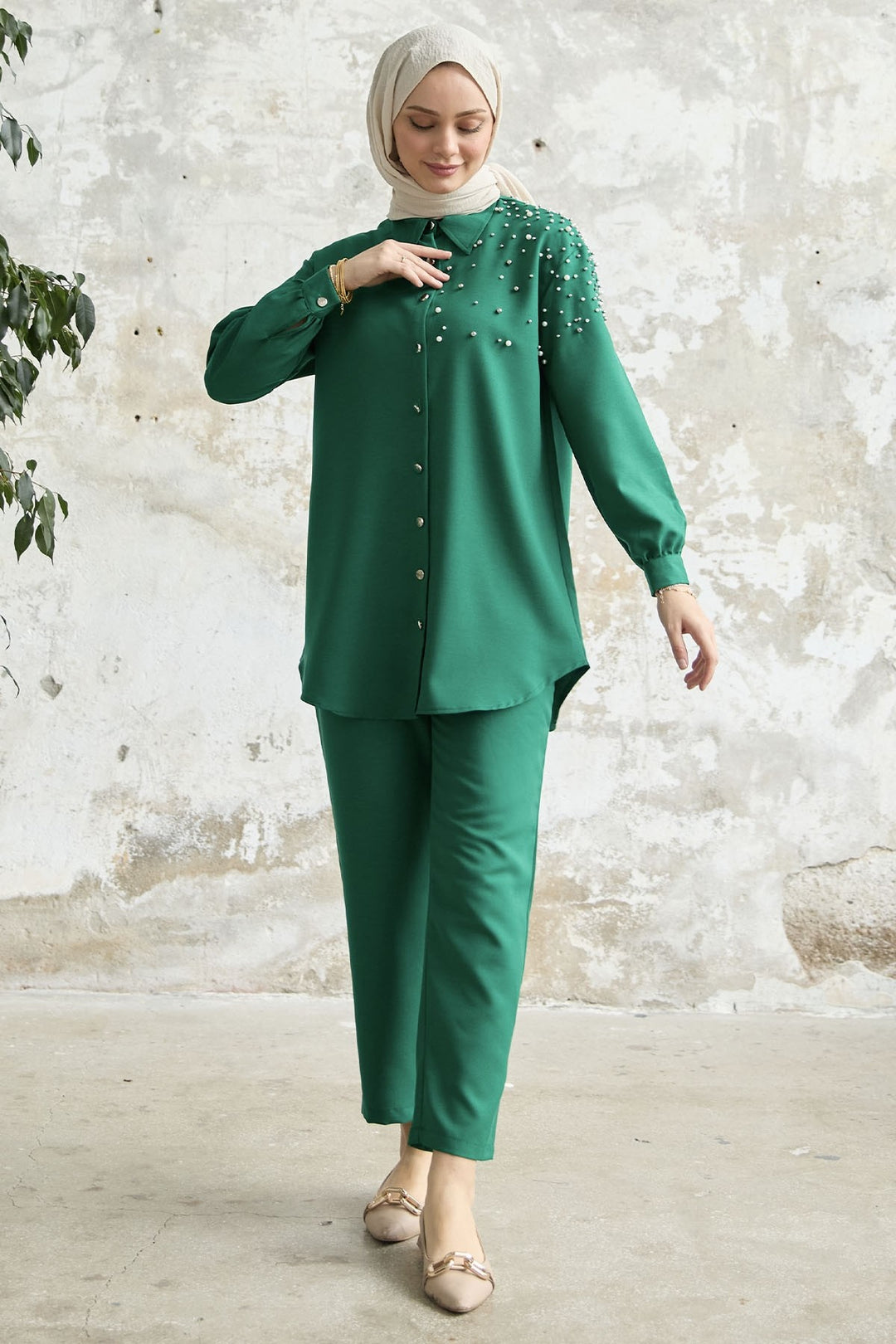 MDS Women Linen Set with Emerald Green Embroidery - Washington